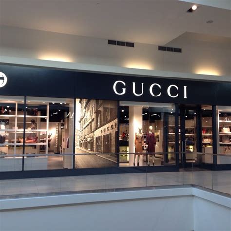 Gucci fashion outlets of Chicago